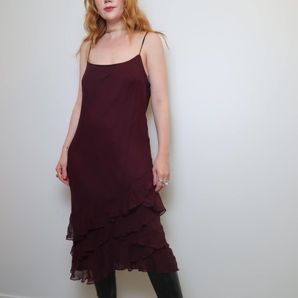 Robbie Bee Dresses & Skirts - Vintage 90s plum silk slip dress w/ ruffled hem 14